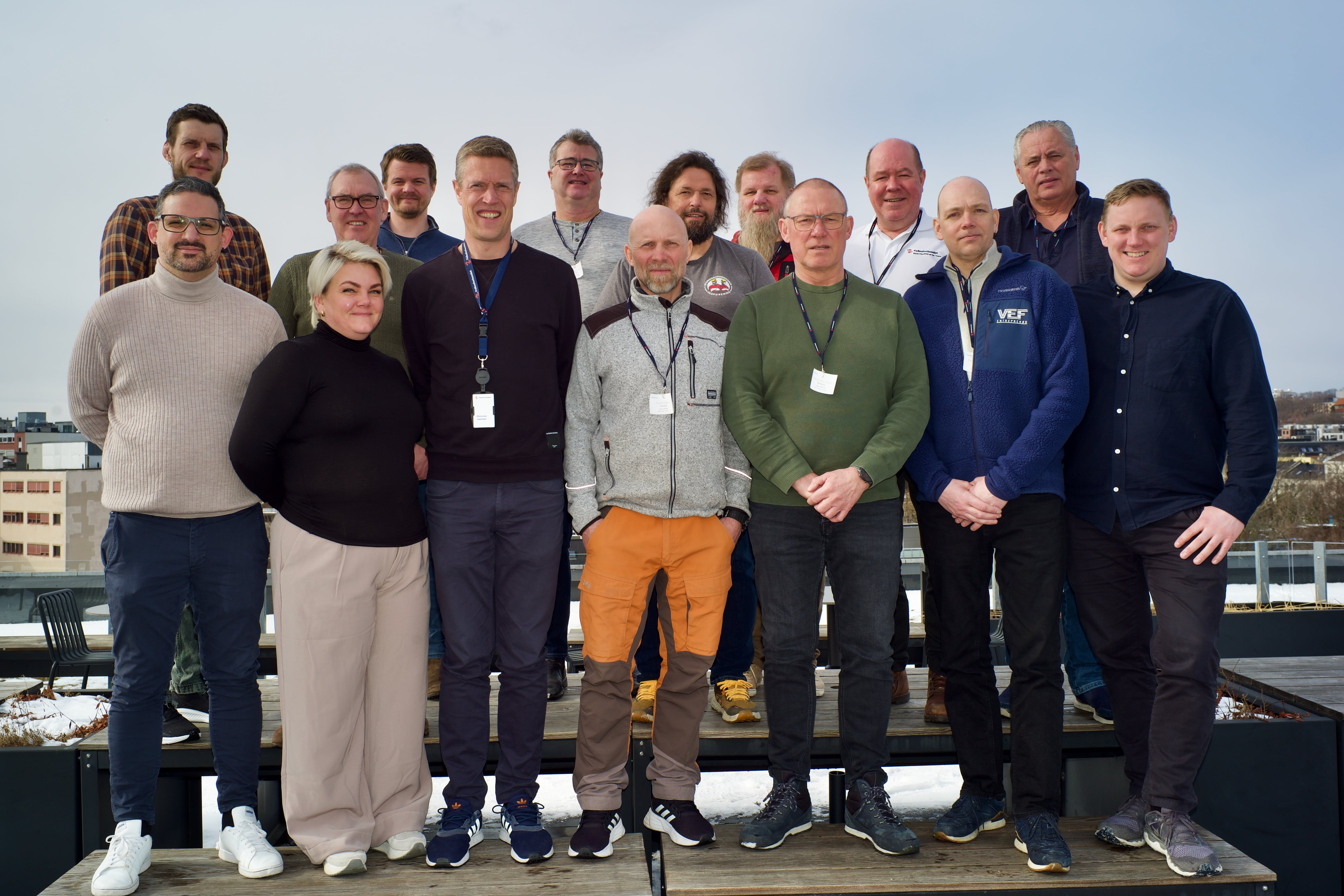 Fellesforbundets forhandlingsdelegasjon. F&oslash;rste rekke fra venstre: Joakim Gebhardt, Julie Wilhelmsen, Christian, Justnes, Torgeir Aakre, Odd Andre Olsen, Preben Lindberg, Kenneth Older&oslash;yen. Andre rekke fra venstre: Alexander H. &Oslash;yen, &Oslash;rjan Reinholdsen, Magnus Alstads&aelig;ter, Kjetil Gr&oslash;nsberg, Harald Braaten, Jan Petter Gruholt, Bj&oslash;rn Tore Myrvang, Eddy Henningsen. Foto: Willy Bergsnov, Fellesforbundet